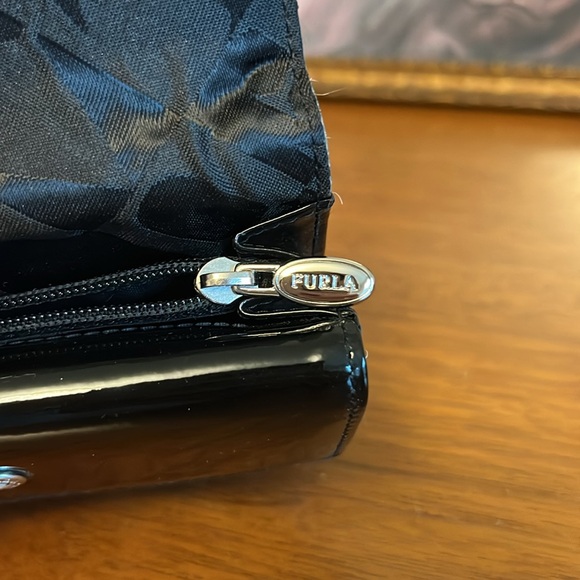 EUC Furla zebra print wallet - Picture 11 of 11